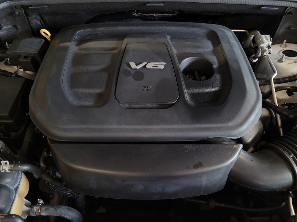 2019 Jeep Grand Cherokee in Gainesville, FL 32609 - 18132944 30