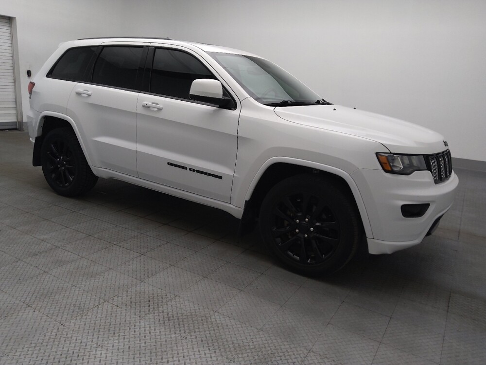 2019 Jeep Grand Cherokee in Gainesville, FL 32609 - 18132944 11