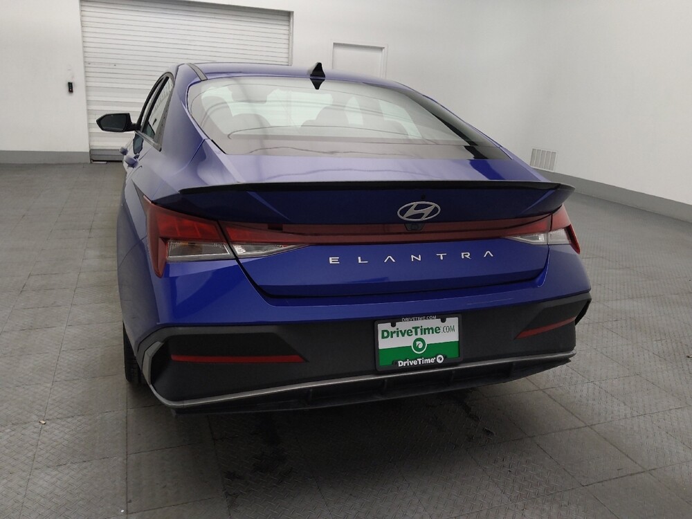 2025 Hyundai Elantra in Ocala, FL 34471 - 18132945 6