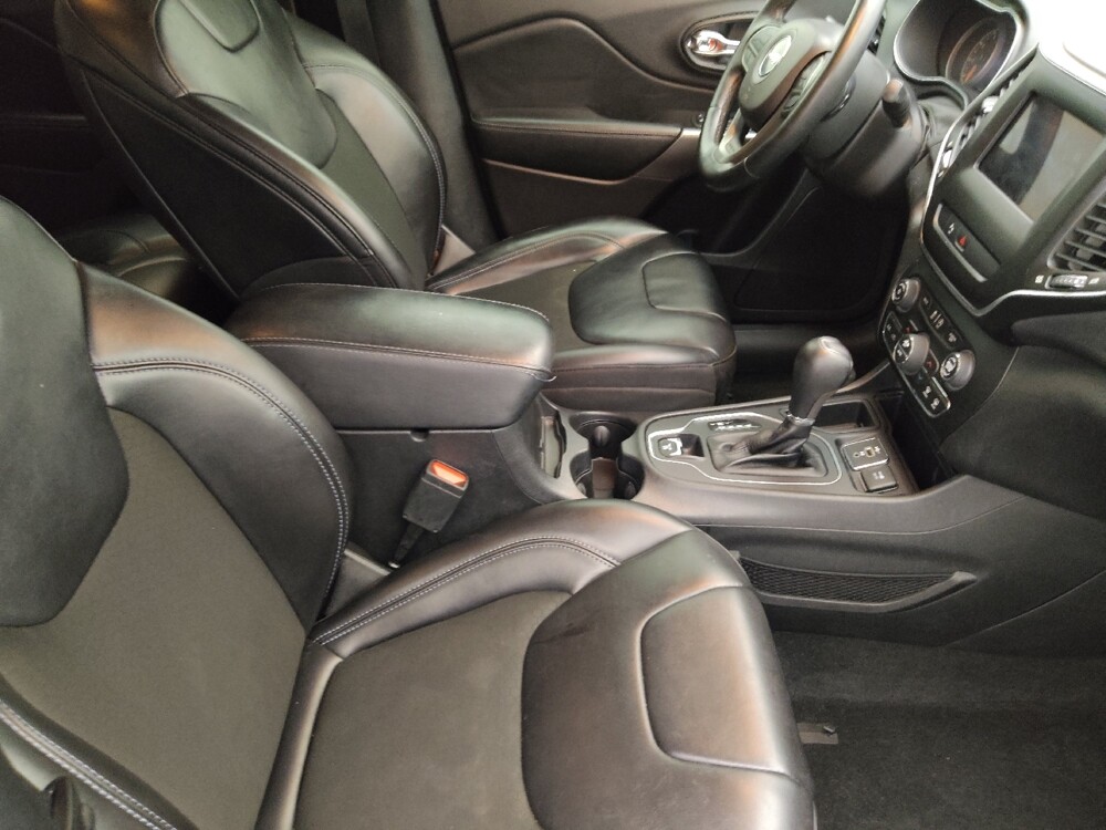 2020 Jeep Cherokee in Bradenton, FL 34207 - 18132946 21