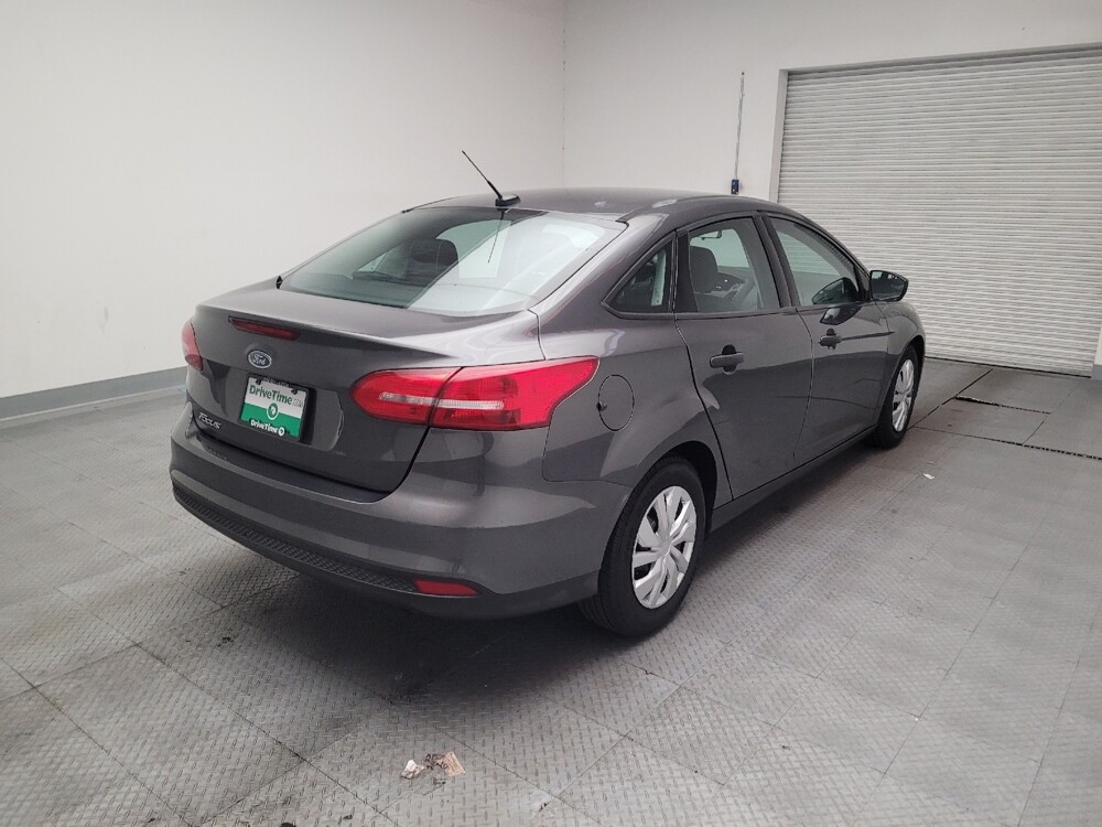 2017 Ford Focus in Riverside, CA 92504 - 18132966 9