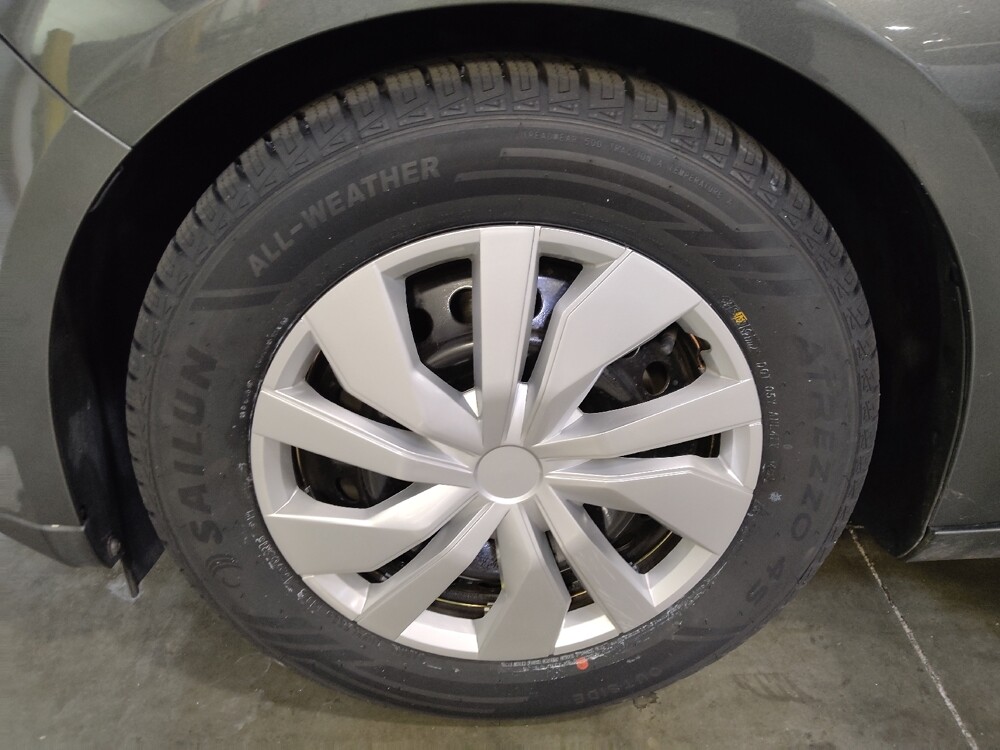 2017 Ford Focus in Riverside, CA 92504 - 18132966 31