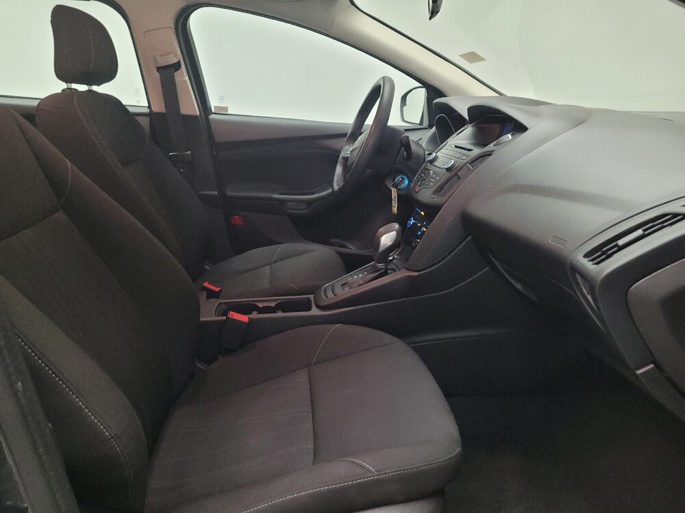 2017 Ford Focus in Riverside, CA 92504 - 18132966 21