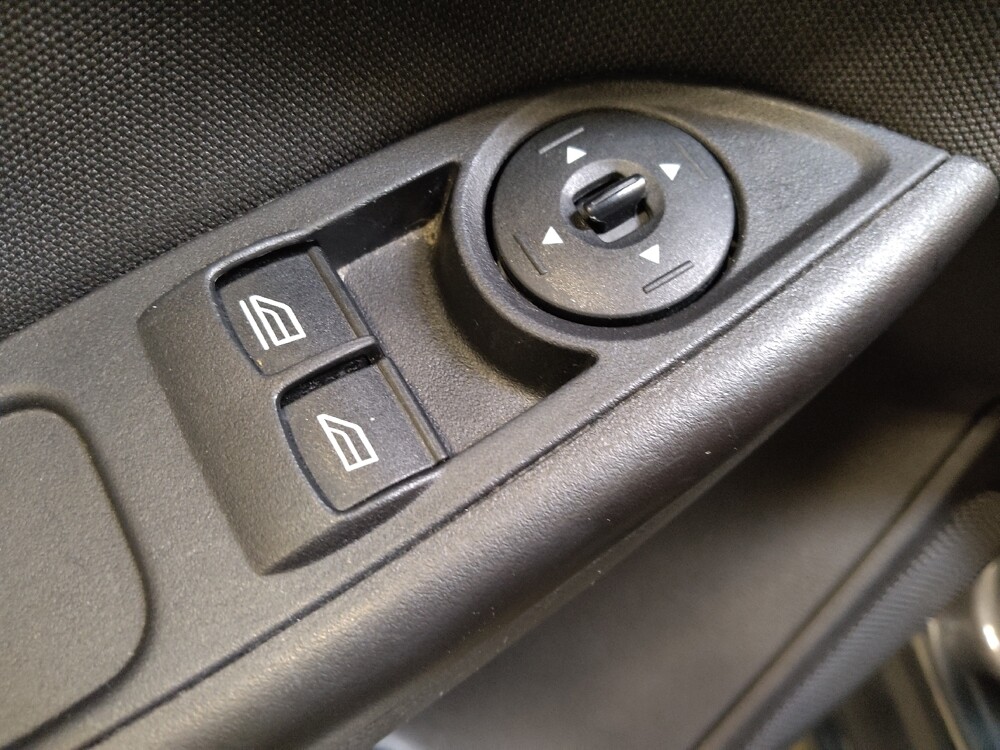 2017 Ford Focus in Riverside, CA 92504 - 18132966 27