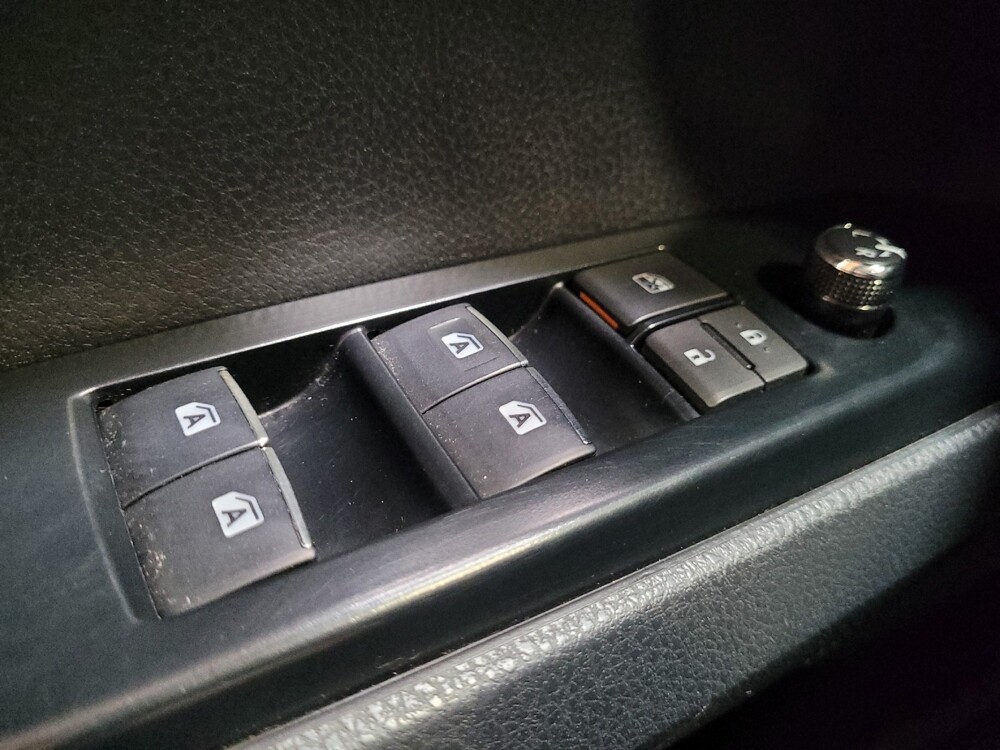 2019 Toyota Camry in Downey, CA 90241 - 18132970 27