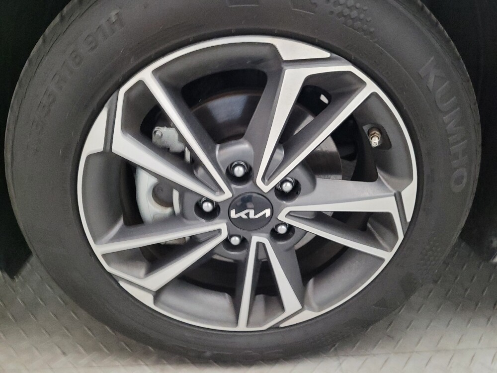 2024 Kia Forte in Downey, CA 90241 - 18132971 31