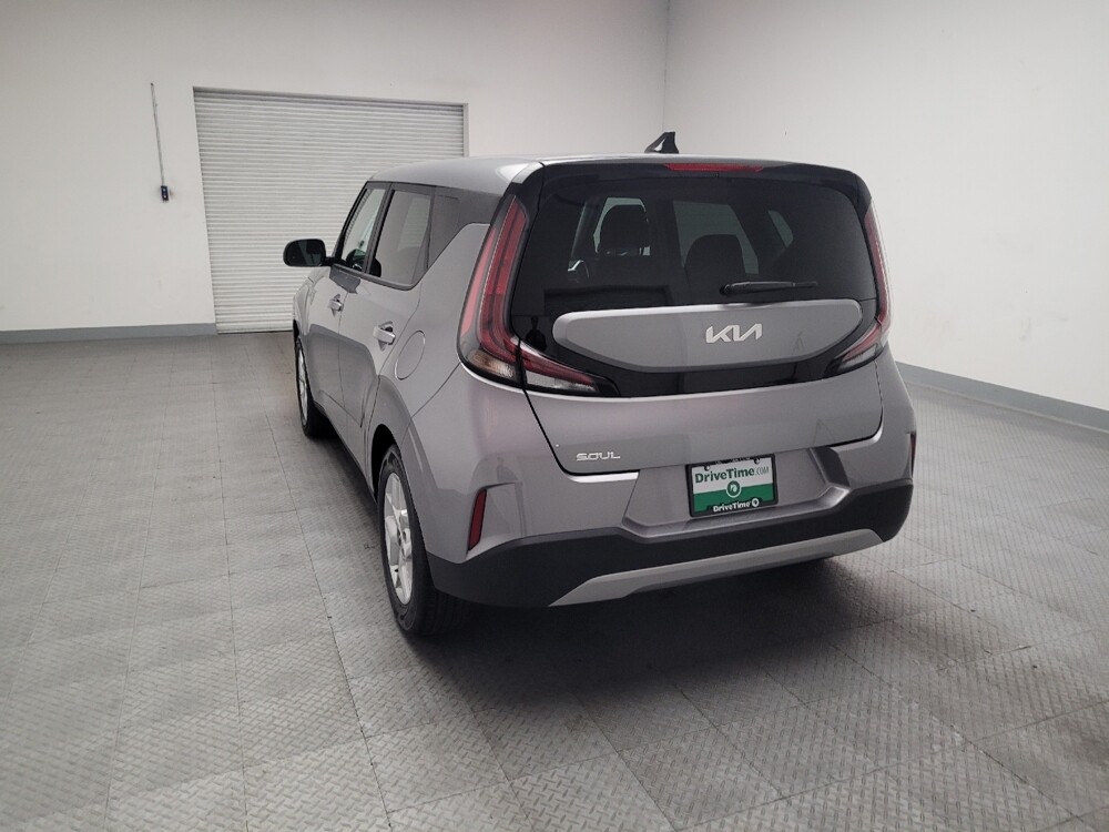 2025 Kia Soul in Downey, CA 90241 - 18132975 6