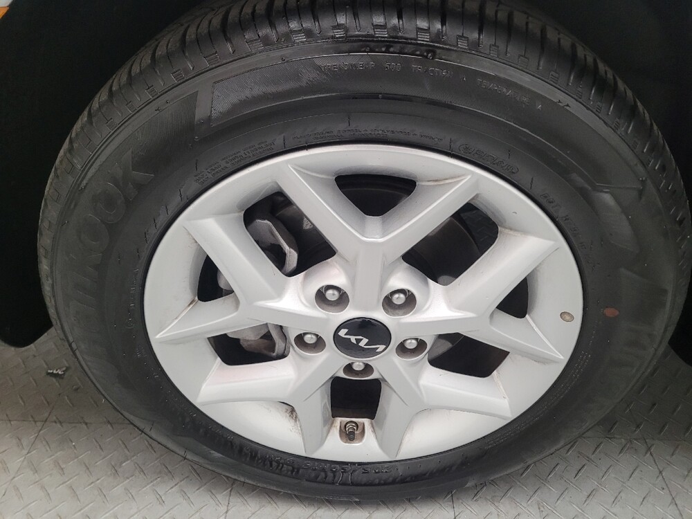 2025 Kia Soul in Downey, CA 90241 - 18132975 31