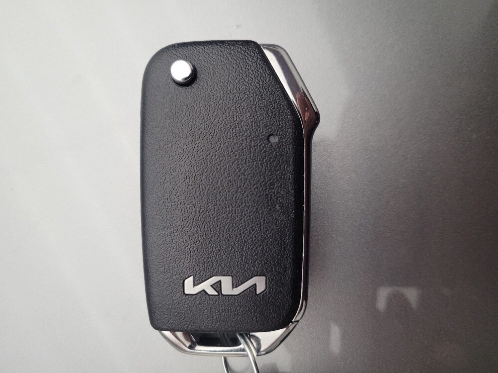 2025 Kia Soul in Downey, CA 90241 - 18132975 32