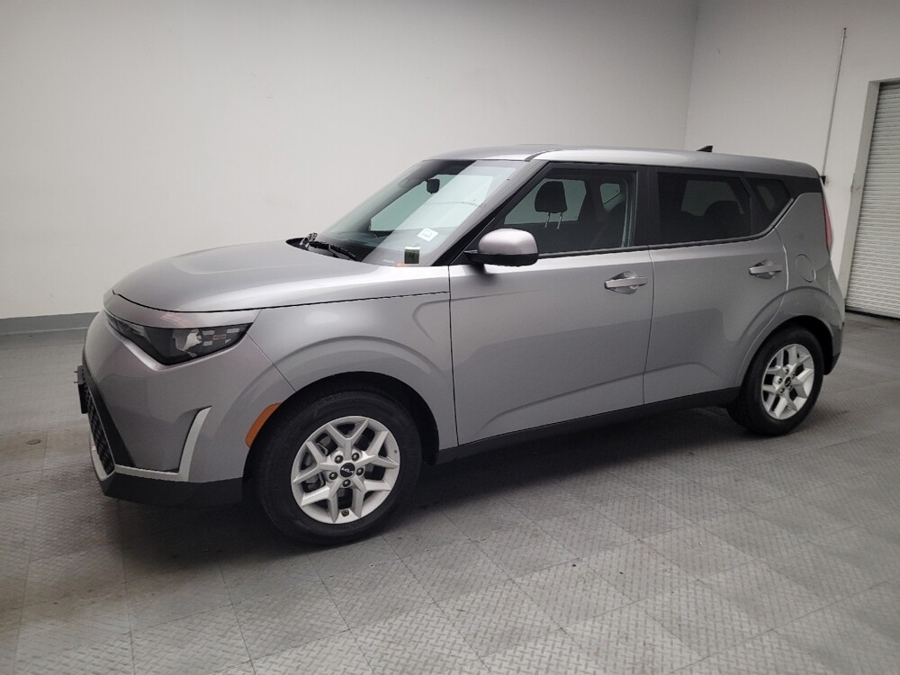 2025 Kia Soul in Downey, CA 90241 - 18132975 2