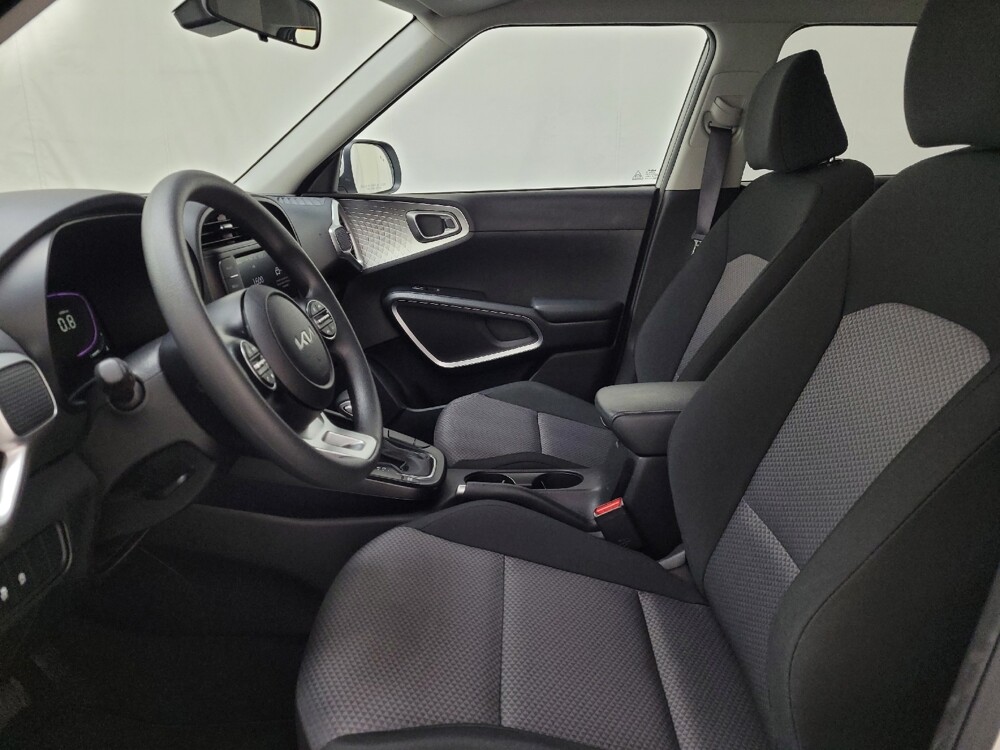 2025 Kia Soul in Allentown, PA 18103 - 18132981 17