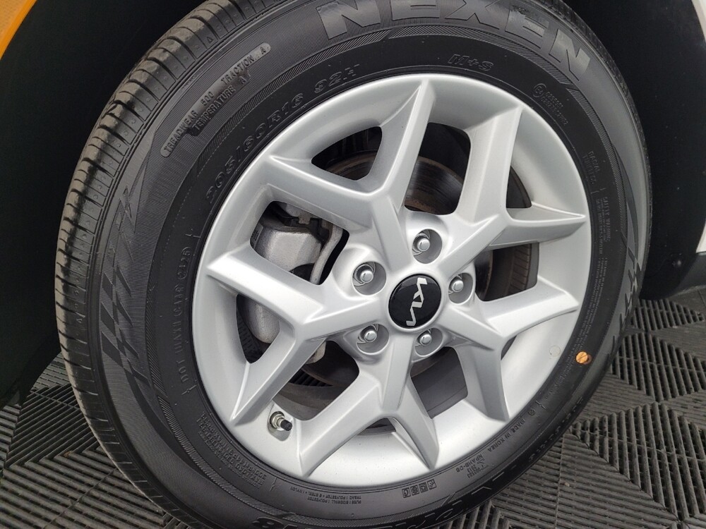 2025 Kia Soul in Allentown, PA 18103 - 18132981 31