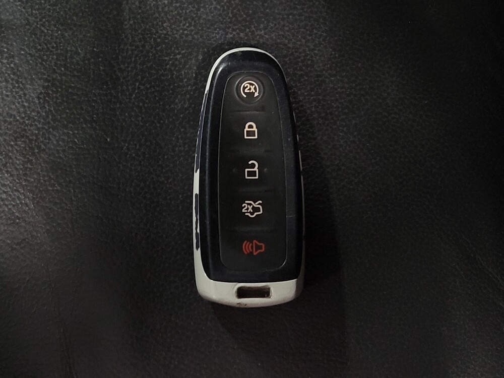 2015 Ford Escape in Jackson, MS 39211 - 18132982 32