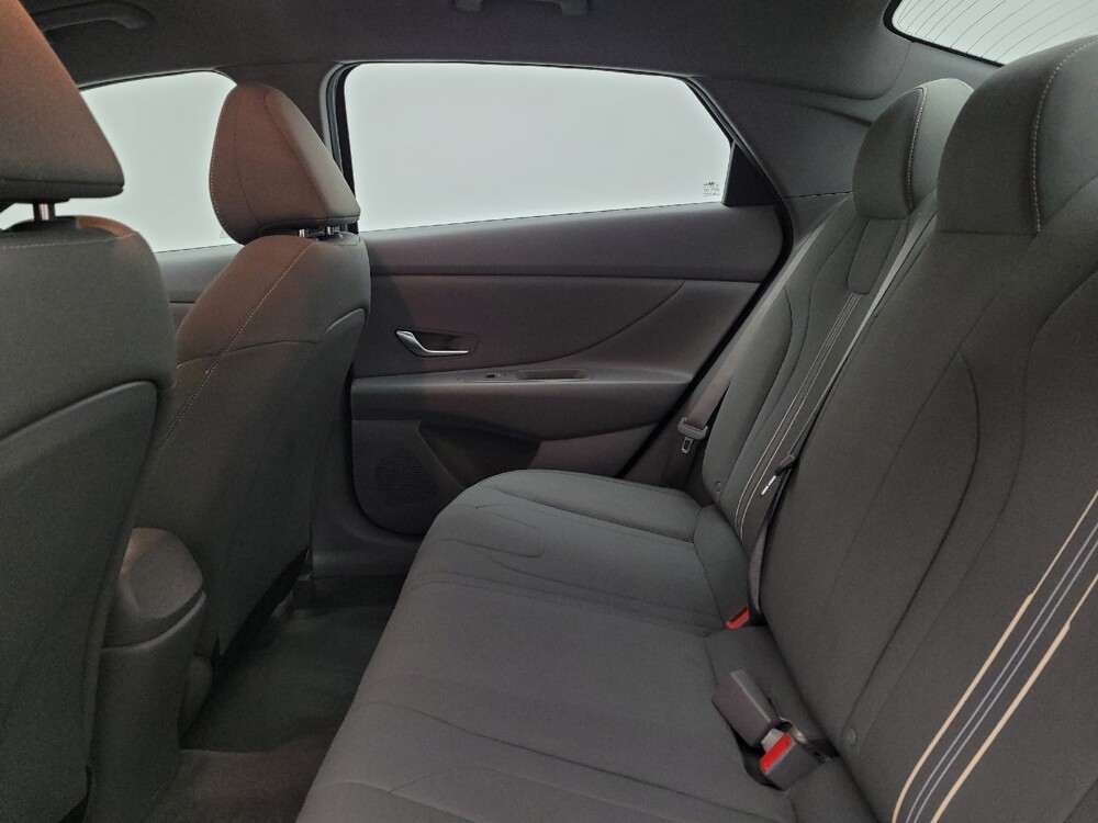 2023 Hyundai Elantra in Toledo, OH 43617 - 18132984 18