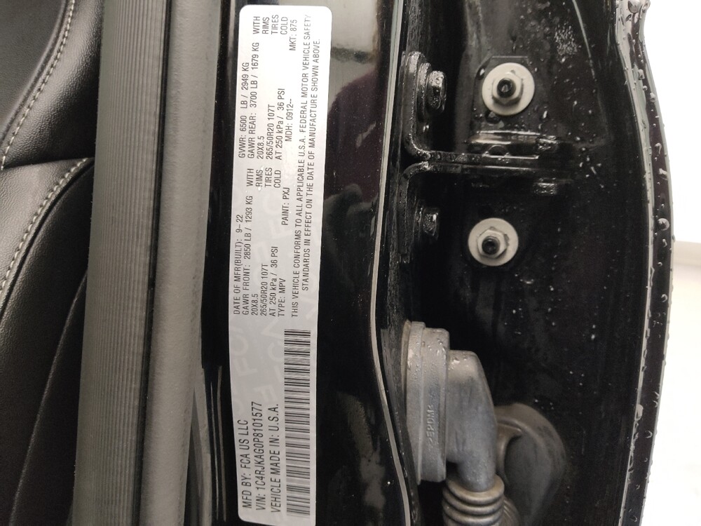 2023 Jeep Grand Cherokee L in Gladstone, MO 64118 - 18132989 33