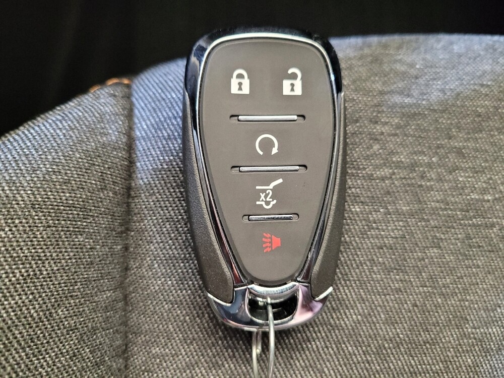 2024 Chevrolet Equinox in Cincinnati, OH 45255 - 18132991 32