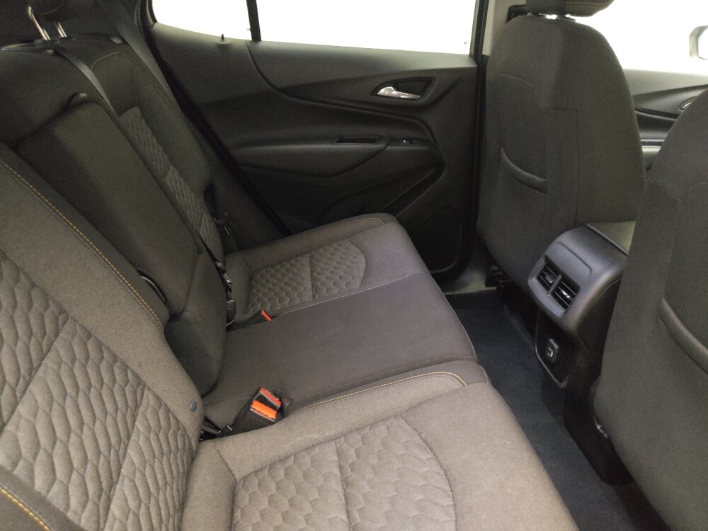 2019 Chevrolet Equinox in Midlothian, IL 60445 - 18132994 19