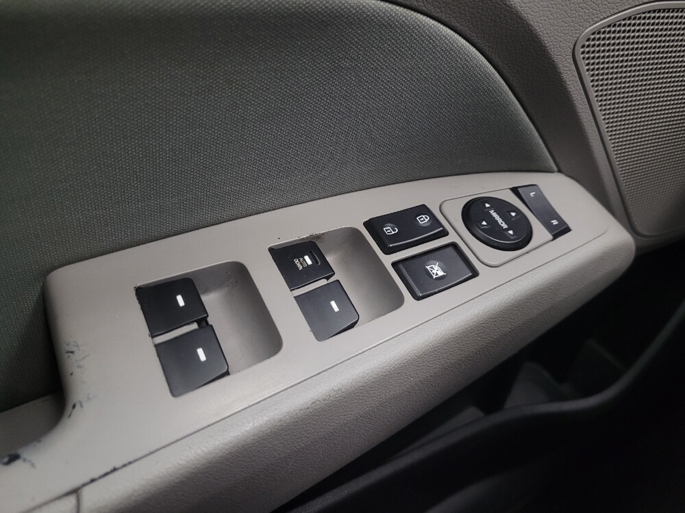 2018 Hyundai Elantra in Ft Wayne, IN 46805 - 18132997 27