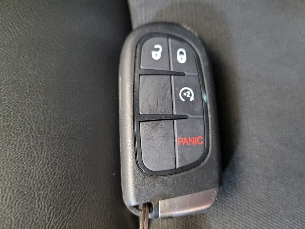 2019 Jeep Cherokee in Fairfield, OH 45014 - 18133001 32