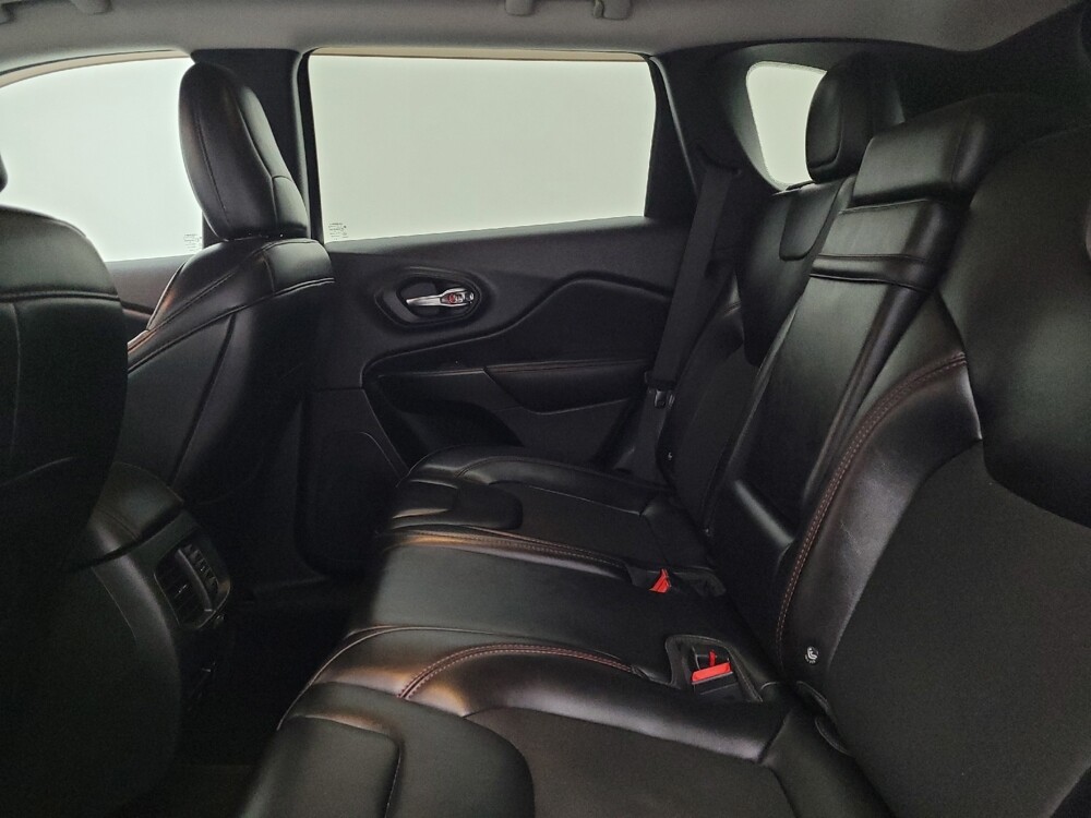 2019 Jeep Cherokee in Fairfield, OH 45014 - 18133001 18