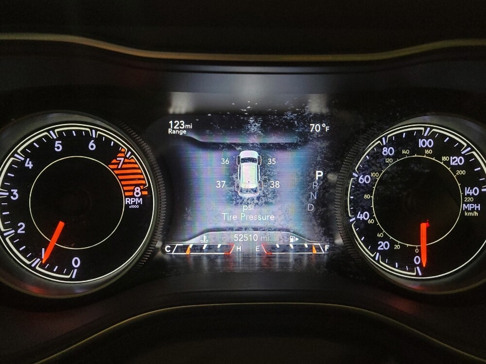 2019 Jeep Cherokee in Fairfield, OH 45014 - 18133001 23