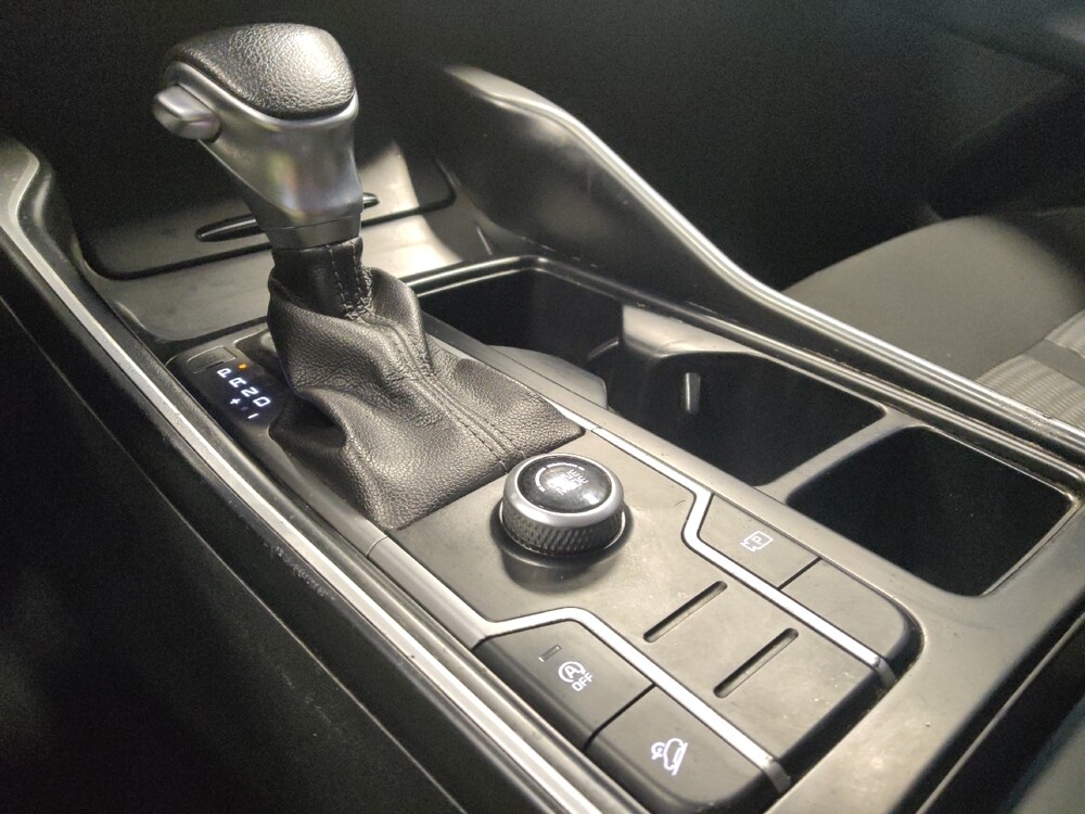 2022 Kia Sorento in Phoenix, AZ 85022 - 18133004 26