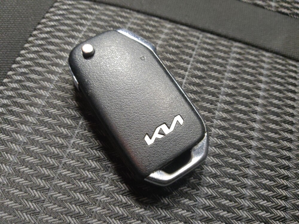 2022 Kia Sorento in Phoenix, AZ 85022 - 18133004 32