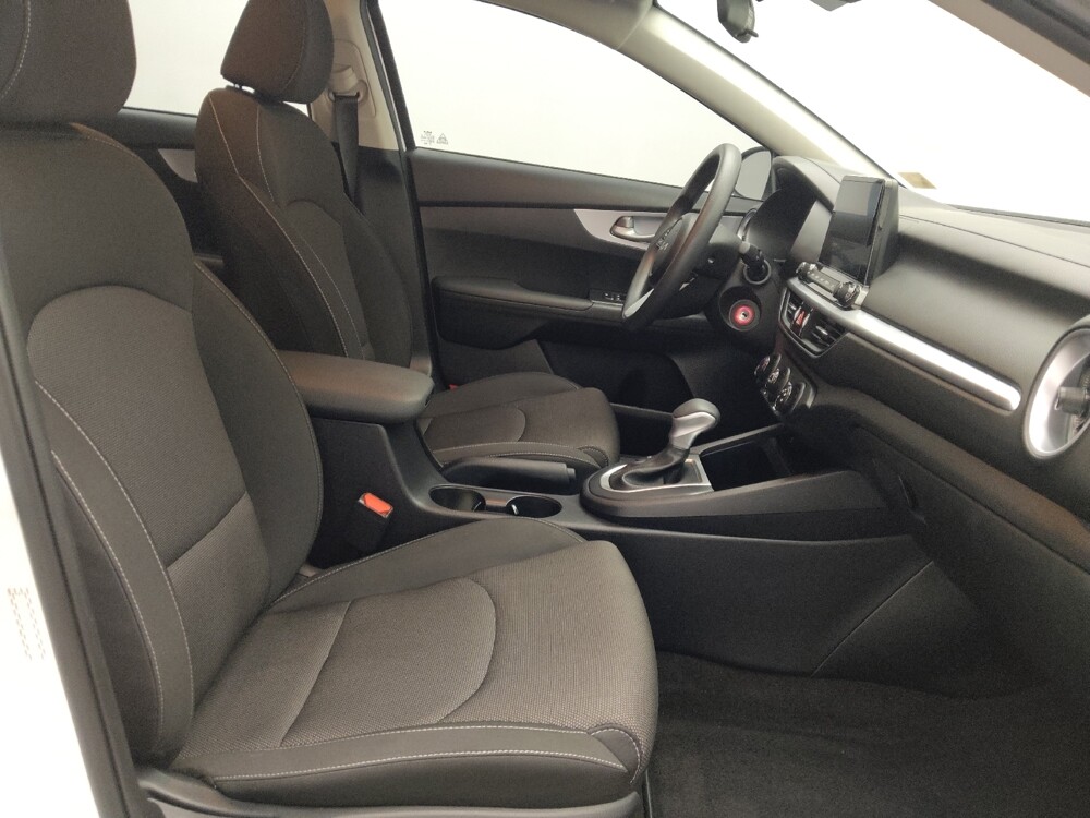 2024 Kia Forte in Sanford, FL 32773 - 18133011 21