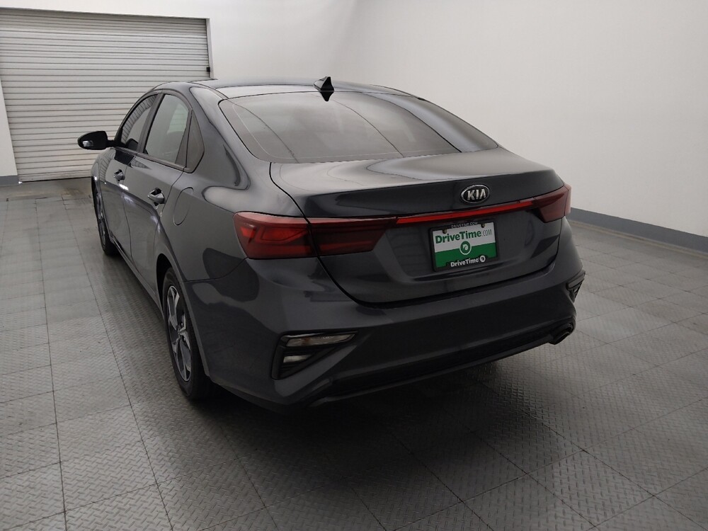 2019 Kia Forte in Live Oak, TX 78233 - 18133016 6