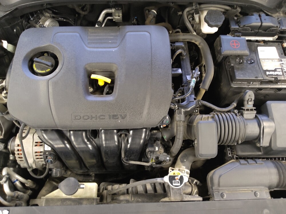 2019 Kia Forte in Live Oak, TX 78233 - 18133016 30