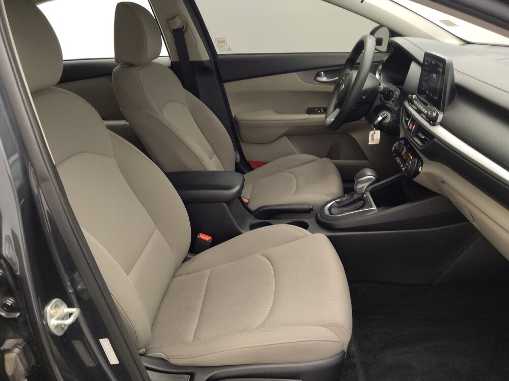2019 Kia Forte in Live Oak, TX 78233 - 18133016 21
