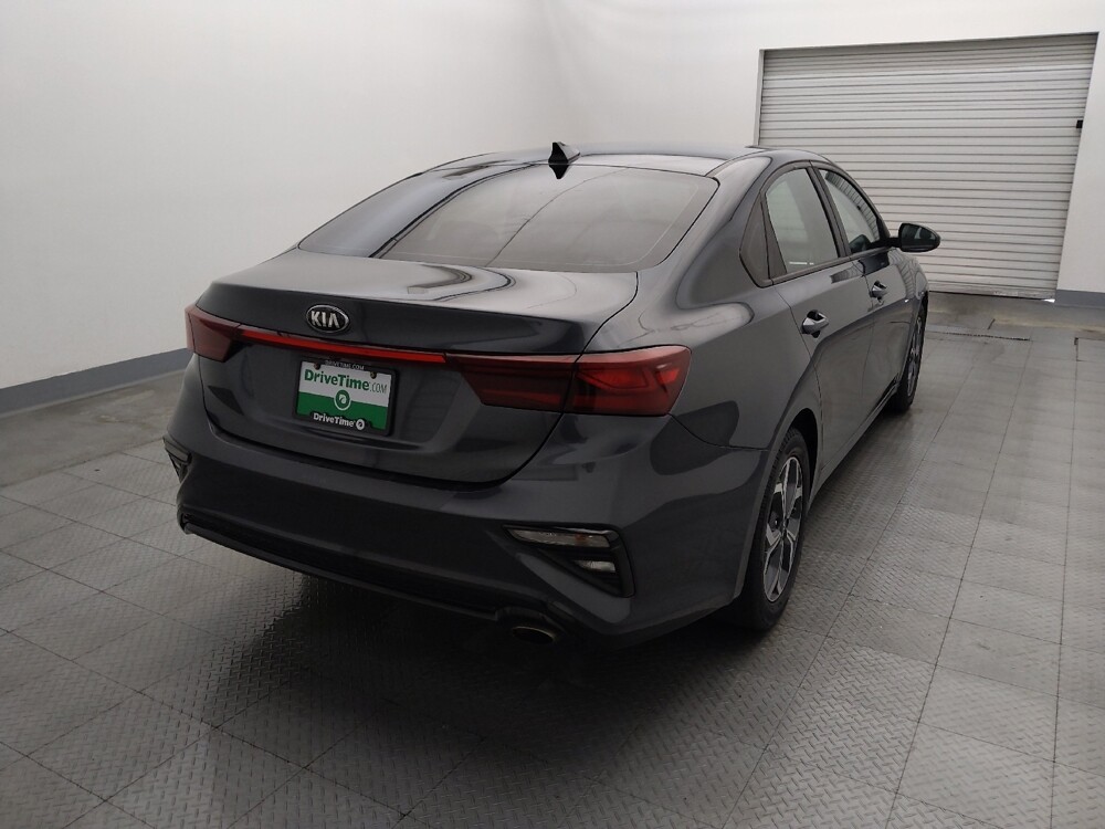 2019 Kia Forte in Live Oak, TX 78233 - 18133016 7