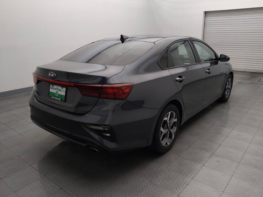 2019 Kia Forte in Live Oak, TX 78233 - 18133016 9