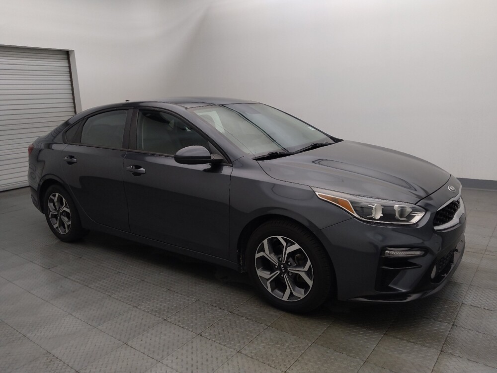 2019 Kia Forte in Live Oak, TX 78233 - 18133016 11