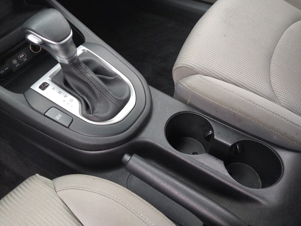 2019 Kia Forte in Live Oak, TX 78233 - 18133016 26