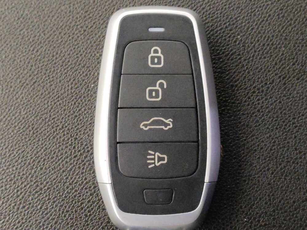 2019 Chevrolet Equinox in Tyler, TX 75701 - 18133019 32