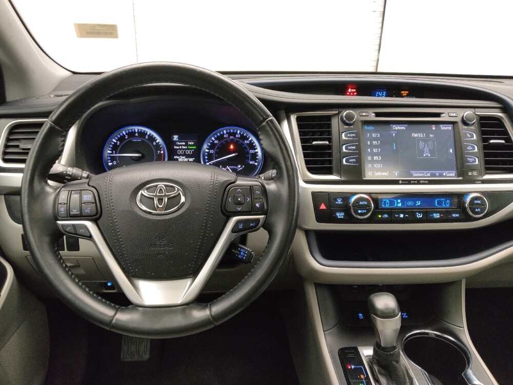 2019 Toyota Highlander in Columbus, GA 31909 - 18133027 22