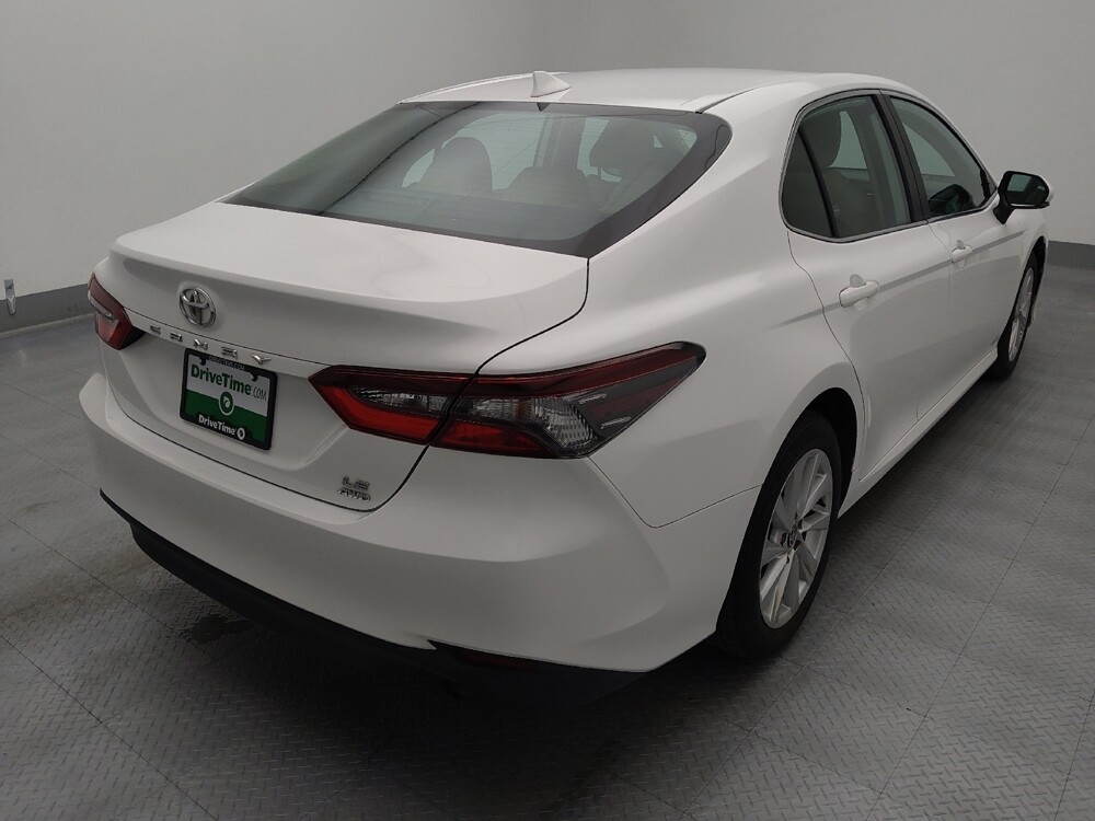 2021 Toyota Camry in Independence, MO 64055 - 18133029 9
