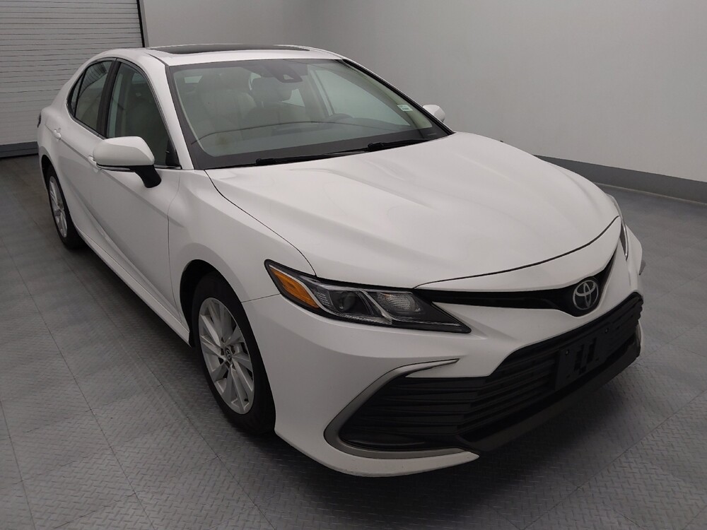 2021 Toyota Camry in Independence, MO 64055 - 18133029 13
