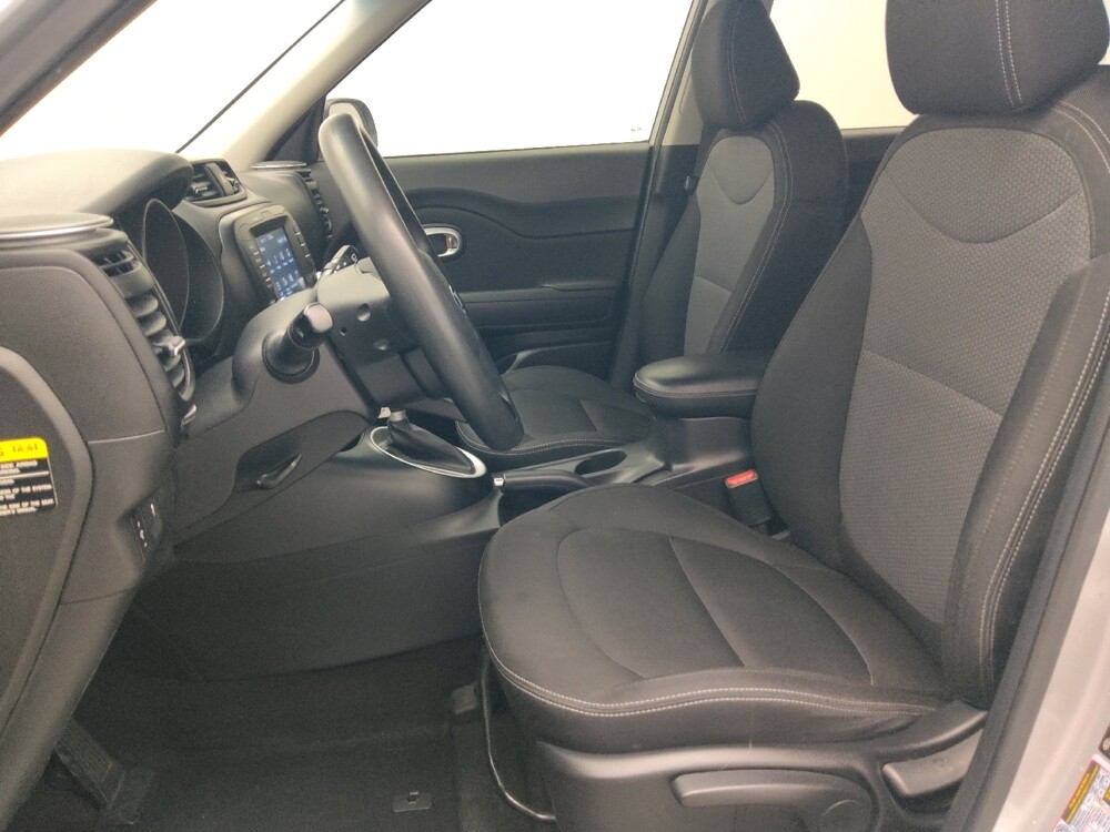 2019 Kia Soul in Savannah, GA 31419 - 18133030 17