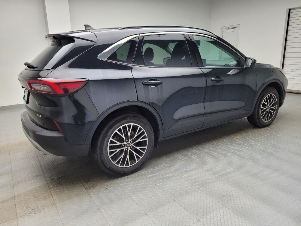 2023 Ford Escape in Taylor, MI 48180 - 18133039 10