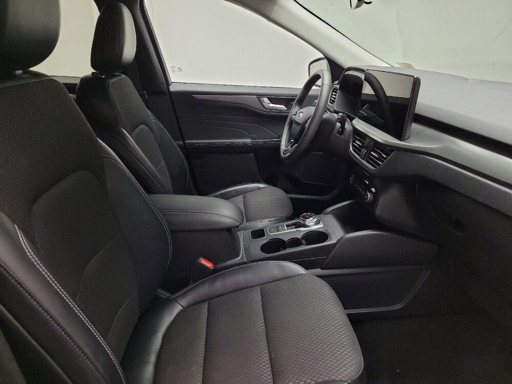 2023 Ford Escape in Taylor, MI 48180 - 18133039 21