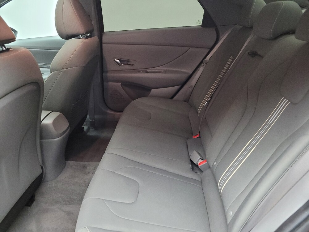 2022 Hyundai Elantra in Taylor, MI 48180 - 18133041 18