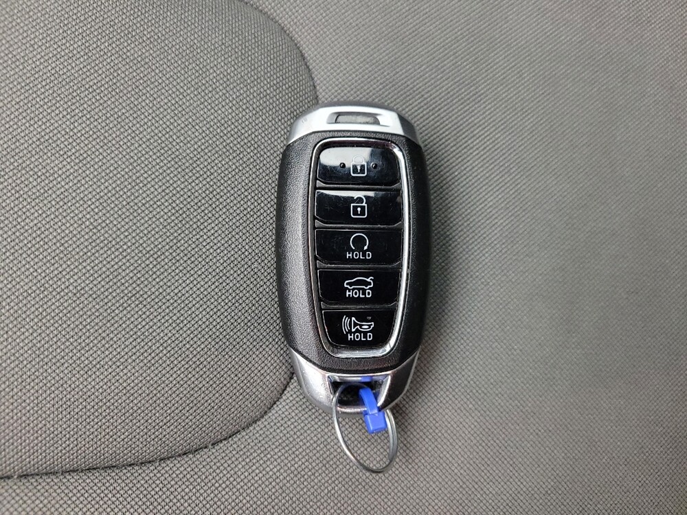 2022 Hyundai Elantra in Taylor, MI 48180 - 18133041 32