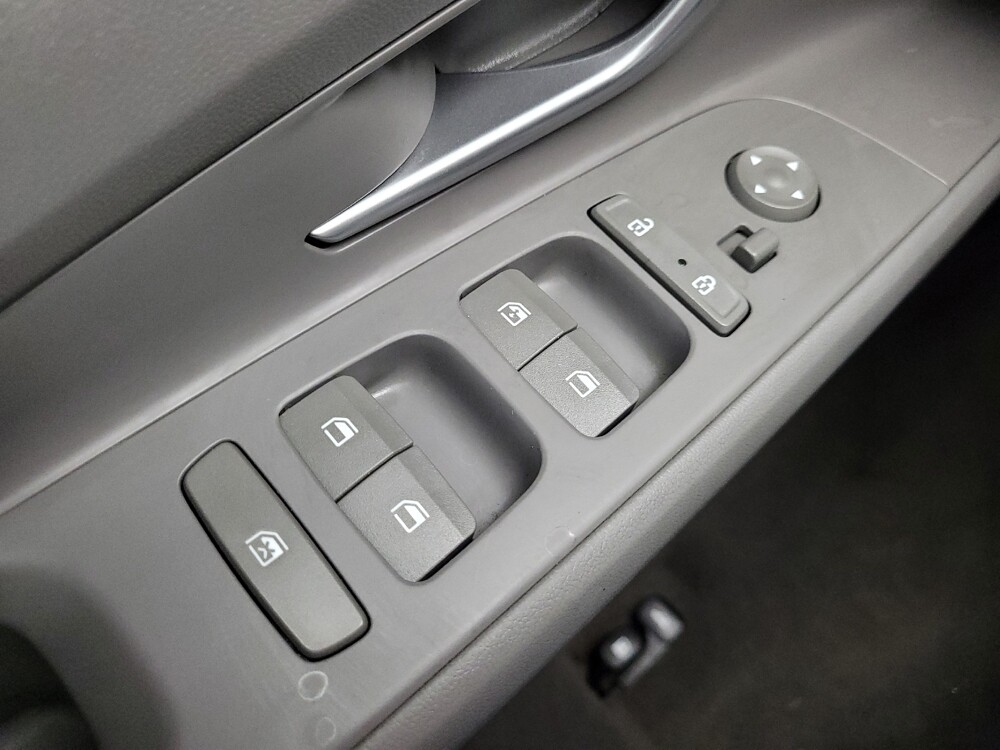 2022 Hyundai Elantra in Taylor, MI 48180 - 18133041 27