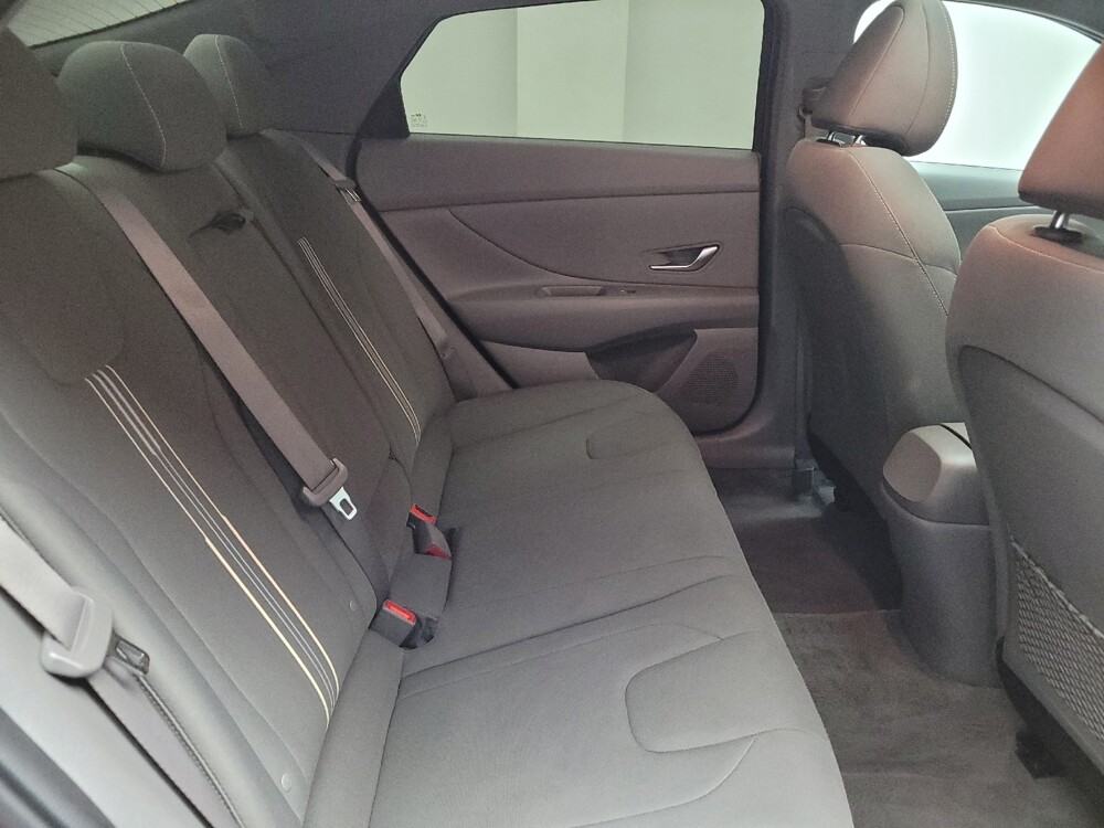 2022 Hyundai Elantra in Taylor, MI 48180 - 18133041 19