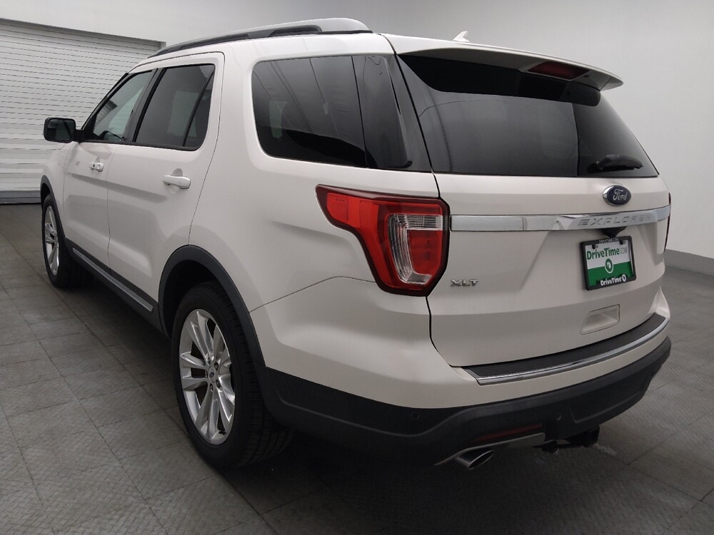 2018 Ford Explorer in Orlando, FL 32808 - 18133055 5