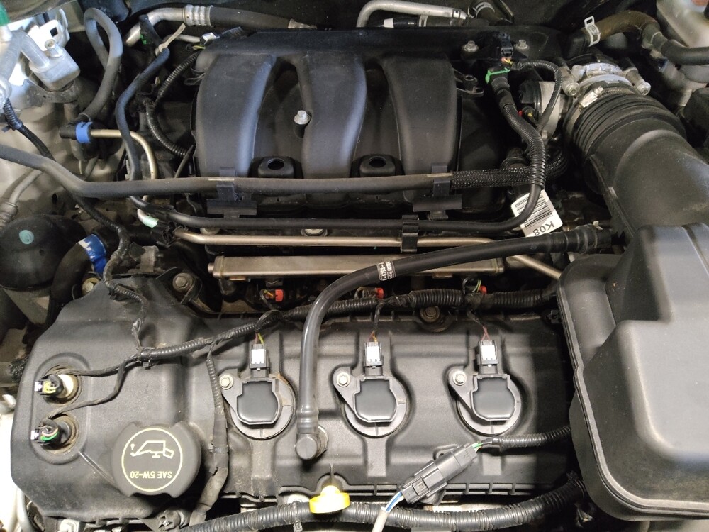 2018 Ford Explorer in Orlando, FL 32808 - 18133055 30