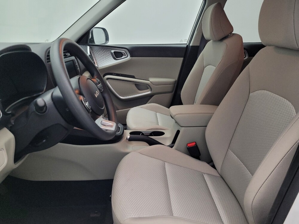 2025 Kia Soul in Orlando, FL 32808 - 18133056 17