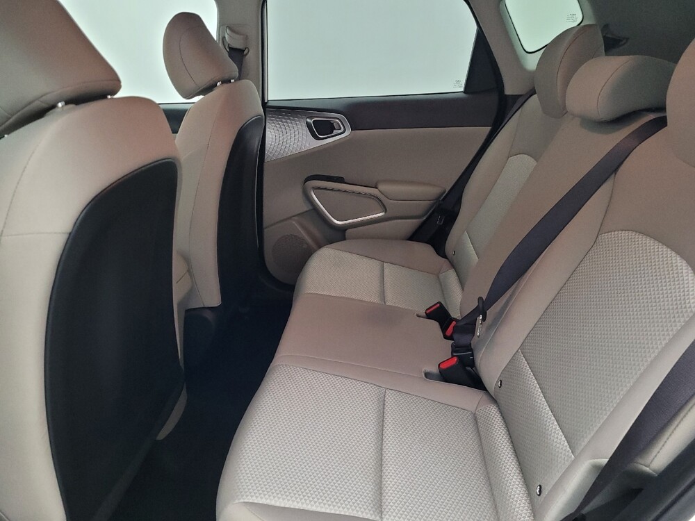 2025 Kia Soul in Orlando, FL 32808 - 18133056 18